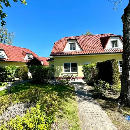 Ferienhaus Ostseewelle Fur 4 Personen In Direkter Strandnahe * Zingst